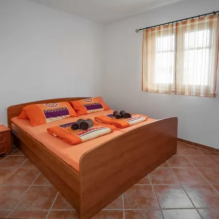 아파트 Josipa-3 클레노비차