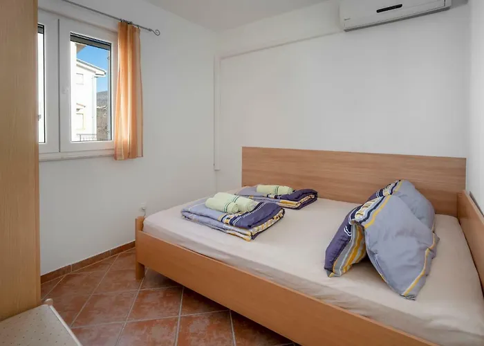 Josipa-3 *